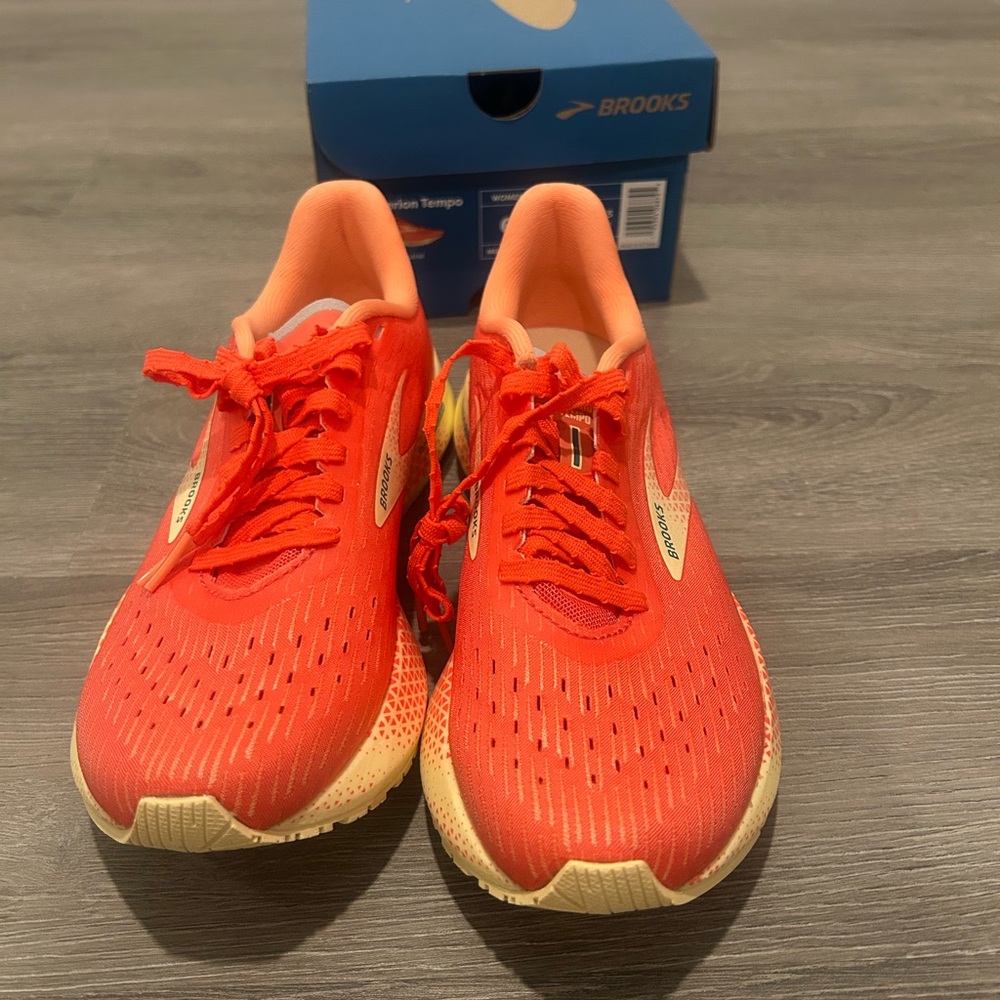NEW Women’s Brooks Hyperion Tempo Running Shoes